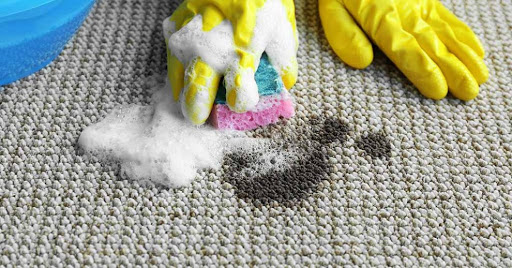 پاک کردن لکه روی فرش