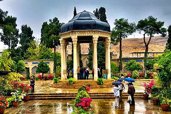 شیراز؛ تماشای تاریخ در کوچه های شهر