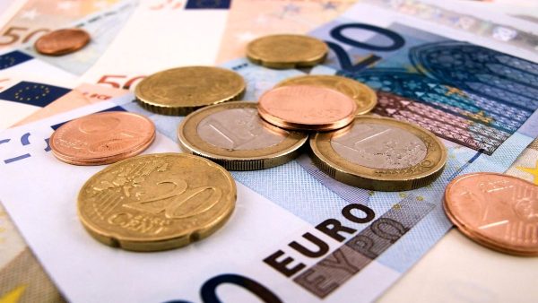 نرخ یورو و پوند