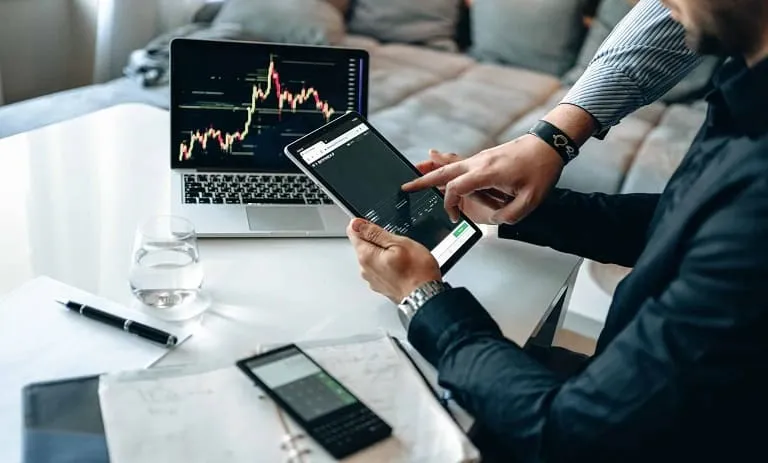 بهترین تبلت برای ترید کدام است؟ با این ۱۱ تبلت مثل حرفهایها ترید کنید