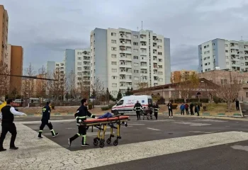 تصادف خودرو با دانش آموزان در بومهن / جزئیات و مصدومان