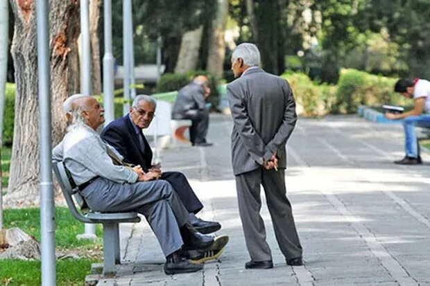 بازنشستگان منتظر باشند ؛ زمان واریز عیدی مشخص شد