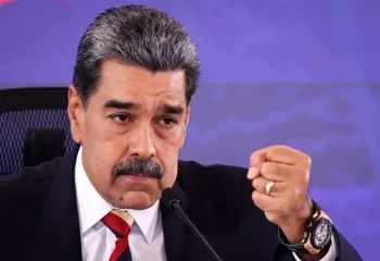 ژست خاص مادورو در دومین روز بازداشتش سوژه کاربران شد + عکس