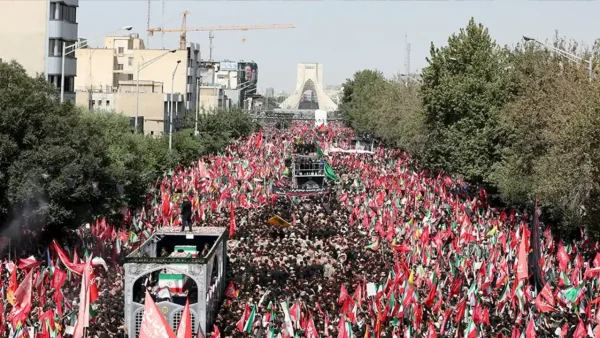 زمان پایان مراسم تشییع و انتقال پیکر امام شهید به قم اعلام شد!