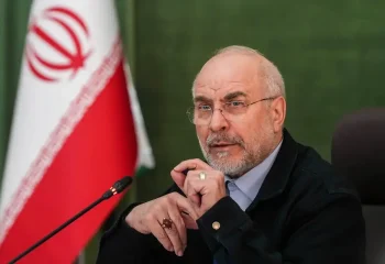 کنایه سنگین قالیباف به واشنگتن؛ تجهیزات جنگی میآورید، از توقف جنگ میگویید؟